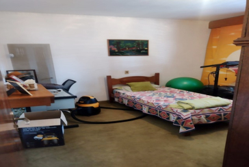 Excelente Sobrado à venda no Bairro do Jardim Mangalot na Rua General Lauro Cavalcanti de Farias