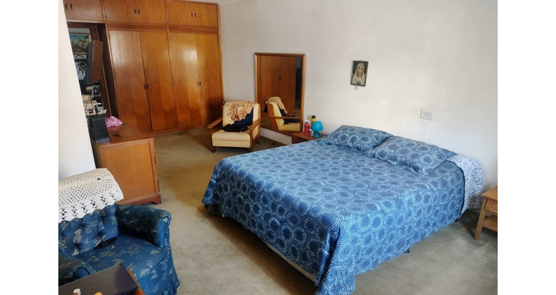 Excelente Sobrado à venda no Bairro do Jardim Mangalot na Rua General Lauro Cavalcanti de Farias