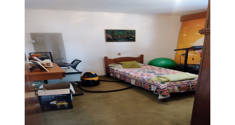 Excelente Sobrado à venda no Bairro do Jardim Mangalot na Rua General Lauro Cavalcanti de Farias