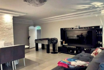 Sobrado à venda no Bairro do Jardim Mutinga na Rua Belo Jardim,