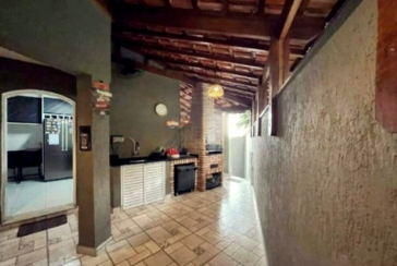 Sobrado à venda no Bairro do Jardim Mutinga na Rua Belo Jardim,