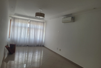 Sobrado à venda no Bairro do Parque São Domingos na Rua José Amaro Peçanha,