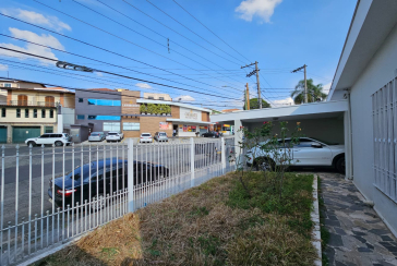 Casa à venda no Bairro do Jardim Felicidade (Zona Oeste) na Rua Laudelino Vieira de Campos