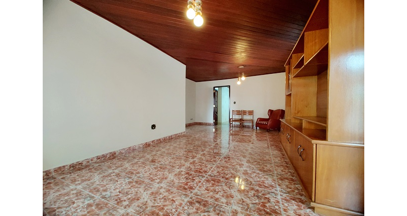 Casa Térrea à venda no Bairro da Vila Picinin na Rua Doutor Estevão Montebello