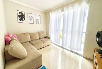 Bela Casa assobradada à venda no Bairro do Jardim Santa Lucrécia na Rua Pêra-Marmelo