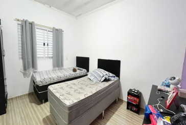 Bela Casa assobradada à venda no Bairro do Jardim Santa Lucrécia na Rua Pêra-Marmelo