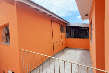 Sobrado à venda no Bairro do Jardim Mangalot na Rua George Samuel,