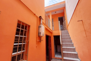 Sobrado à venda no Bairro do Jardim Mangalot na Rua George Samuel,