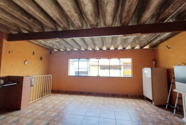 Sobrado à venda no Bairro do Jardim Mangalot na Rua George Samuel,