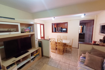 Sobrado à venda no Bairro do Jardim Mangalot na Rua George Samuel,