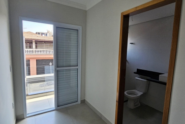 Belo Sobrado novo à venda no Bairro da Vila dos Remédios na Rua Doutor Cabral de Vasconcelos,