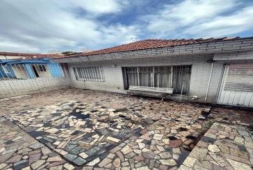 Casa Térrea á venda no Bairro do Jardim Marisa na Rua José Pereira Falcão,