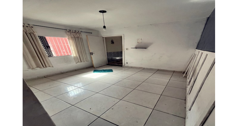 Casa Térrea á venda no Bairro do Jardim Marisa na Rua José Pereira Falcão,