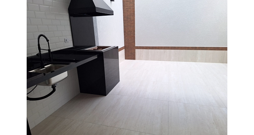 Belo Sobrado novo à venda no Bairro do Parque São Domingos na Rua Luís Filgueira Souto 124, 