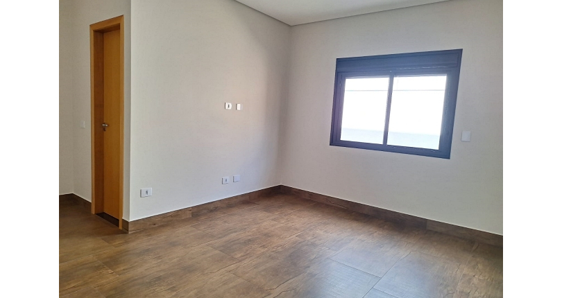 Belo Sobrado novo à venda no Bairro do Parque São Domingos na Rua Luís Filgueira Souto 120,