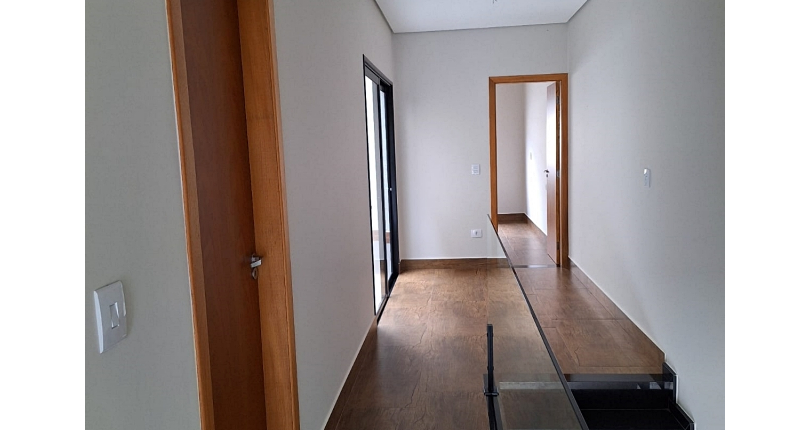 Belo Sobrado novo à venda no Bairro do Parque São Domingos na Rua Luís Filgueira Souto 120,