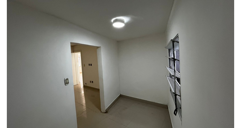 Casa à venda Rua Jacques Pilon, Vila Piauí - Imóveis à Venda