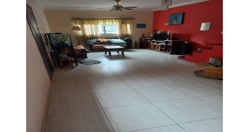 Sobrado à venda no Bairro da Nossa Senhora do Ó na Rua Amadeu de Queirós, 