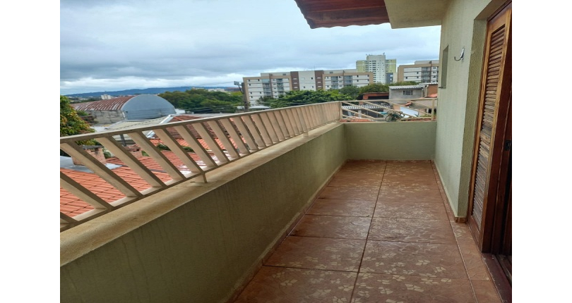 Sobrado à venda no Bairro da Nossa Senhora do Ó na Rua Amadeu de Queirós, 