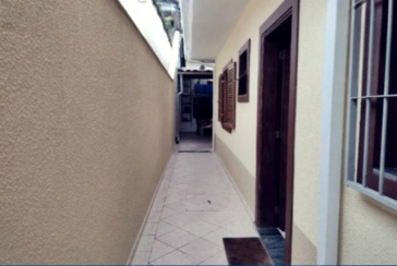 Sobrado à venda no Bairro do Jardim Regina na Rua Sebastião de Pina