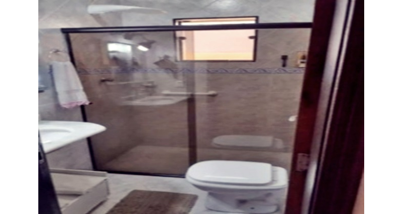 Sobrado à venda no Bairro do Jardim Regina na Rua Sebastião de Pina