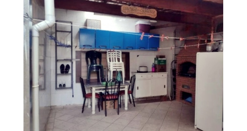 Sobrado à venda no Bairro do Jardim Regina na Rua Sebastião de Pina