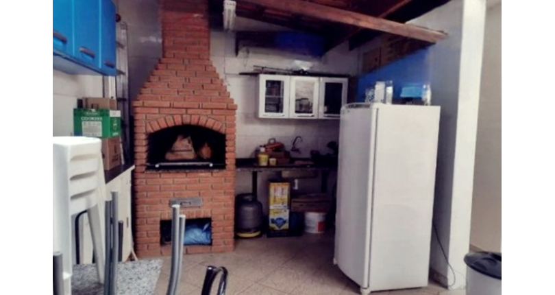 Sobrado à venda no Bairro do Jardim Regina na Rua Sebastião de Pina