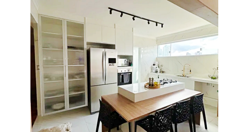 Apartamento à venda no Bairro das Perdizes na Avenida Sumaré 121,