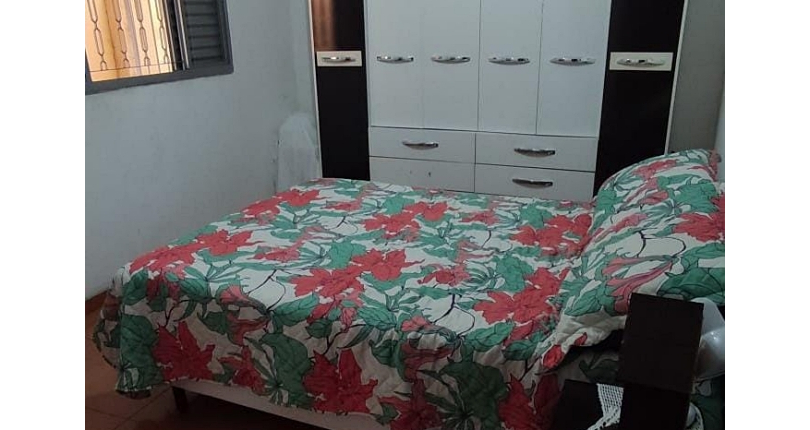 Casa para renda à venda no Bairro do Piqueri na Rua Salvador Sala,