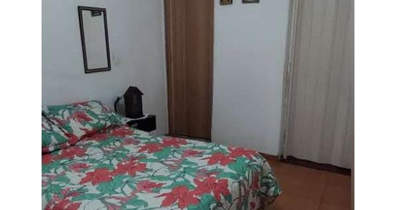 Casa para renda à venda no Bairro do Piqueri na Rua Salvador Sala,