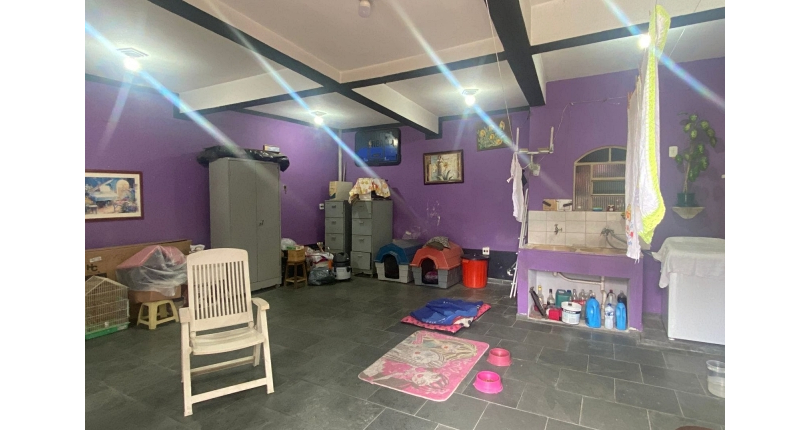 Sobrado à venda no Bairro da Ayrosa na Rua Bem-Te-Vi, 