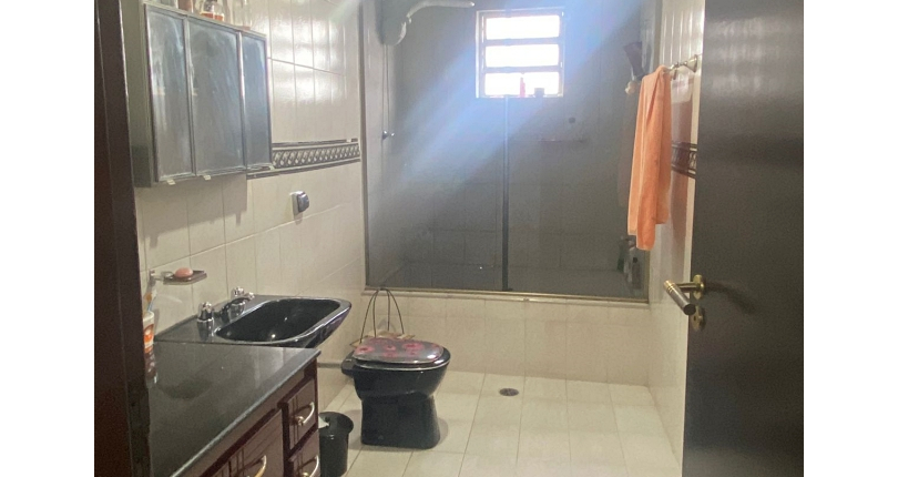 Sobrado à venda no Bairro da Ayrosa na Rua Bem-Te-Vi, 