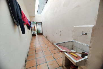 Casa Assobradada à venda no Bairro do Jardim Regina na Rua Crispim Santos