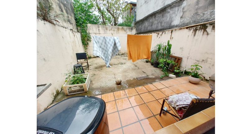 Casa Assobradada à venda no Bairro do Jardim Regina na Rua Crispim Santos