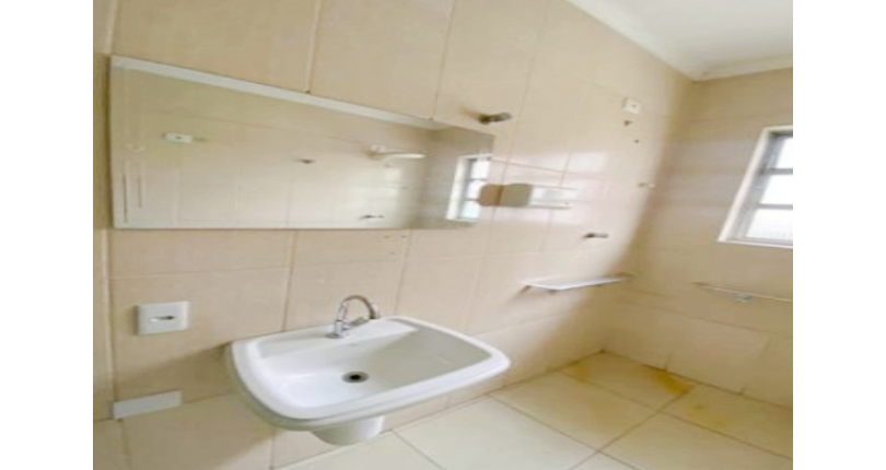 Imóvel Comercial à venda no Bairro da Nossa Senhora do Ó na Rua Chico de Paula