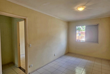 Sobrado à venda no Bairro do Conjunto Residencial Vista Verde na Rua José Carlos de Resende