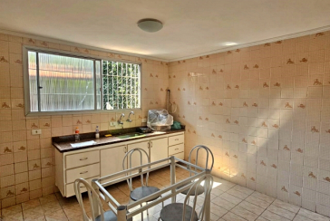 Sobrado à venda no Bairro do Conjunto Residencial Vista Verde na Rua José Carlos de Resende