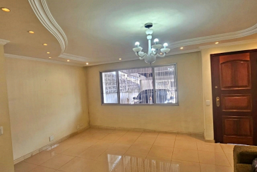 Sobrado à venda no Bairro do Conjunto Residencial Vista Verde na Rua José Carlos de Resende