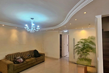 Sobrado à venda no Bairro do Conjunto Residencial Vista Verde na Rua José Carlos de Resende