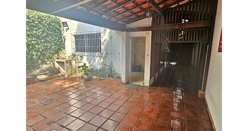 Sobrado à venda no Bairro do Conjunto Residencial Vista Verde na Rua José Carlos de ReseSobrado à venda no Bairro do Conjunto Residencial Vista Verde na Rua José Carlos de Resendende