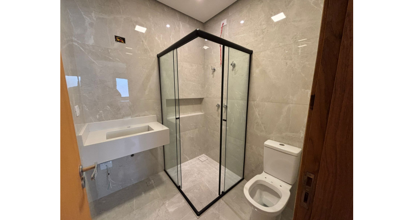 Sobrado Alto Requinte novo à venda no Bairro do Parque São Domingos na Rua Waltrudes Correa 633