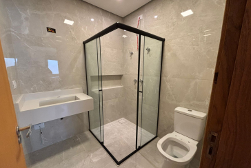 Lindo Sobrado Alto Requinte novo à venda no Bairro do Parque São Domingos na Rua Waltrudes Correa 634, 