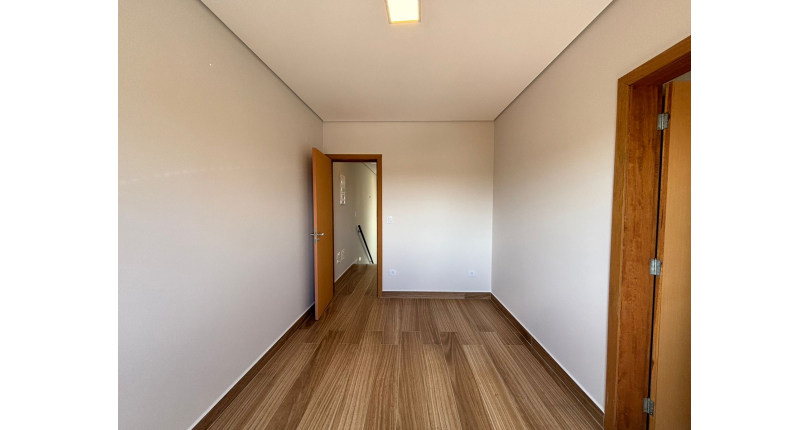 Lindo Sobrado Alto Requinte novo à venda no Bairro do Parque São Domingos na Rua Waltrudes Correa 634, 