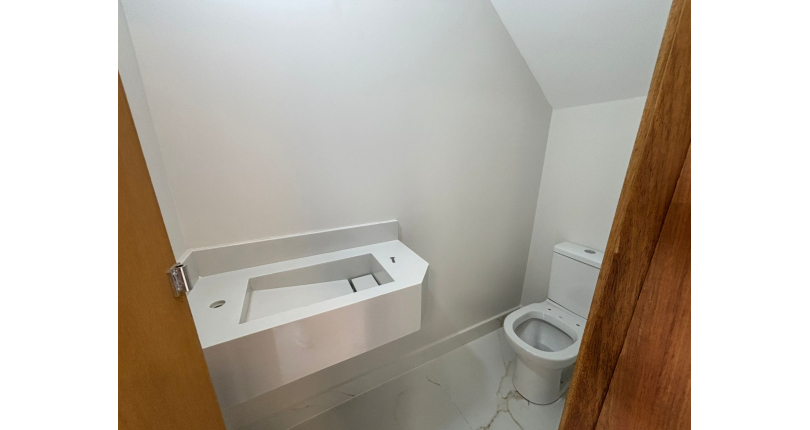 Lindo Sobrado Alto Requinte novo à venda no Bairro do Parque São Domingos na Rua Waltrudes Correa 634, 