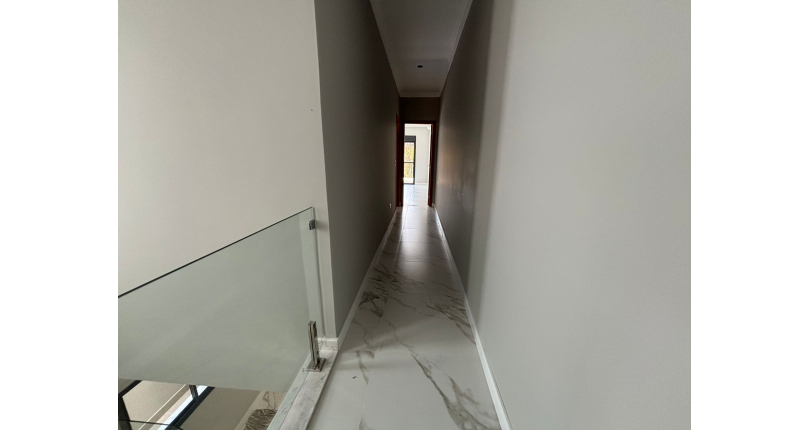 Belo Sobrado de Alto Padrão novo à venda no Bairro do Parque São Domingos na Rua Homero Sales 