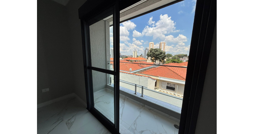 Belo Sobrado de Alto Padrão novo à venda no Bairro do Parque São Domingos na Rua Homero Sales 