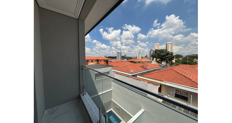 Belo Sobrado de Alto Padrão novo à venda no Bairro do Parque São Domingos na Rua Homero Sales 