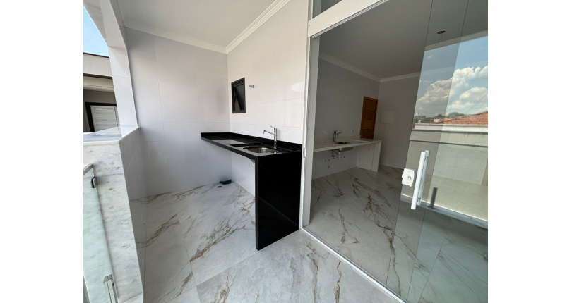 Belo Sobrado de Alto Padrão novo à venda no Bairro do Parque São Domingos na Rua Homero Sales 