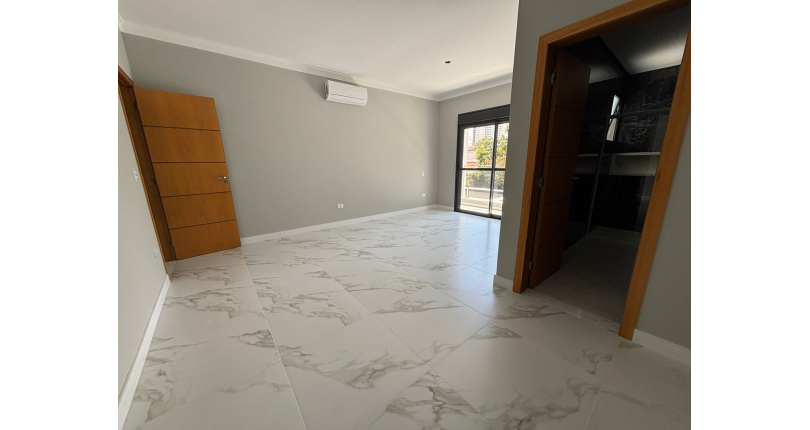 Belo Sobrado de Alto Padrão novo à venda no Bairro do Parque São Domingos na Rua Homero Sales