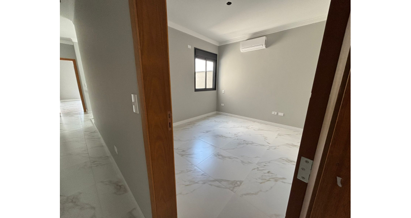 Belo Sobrado de Alto Padrão novo à venda no Bairro do Parque São Domingos na Rua Homero Sales